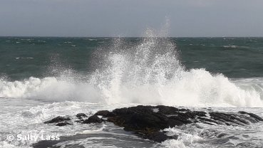 Waves on the rocks